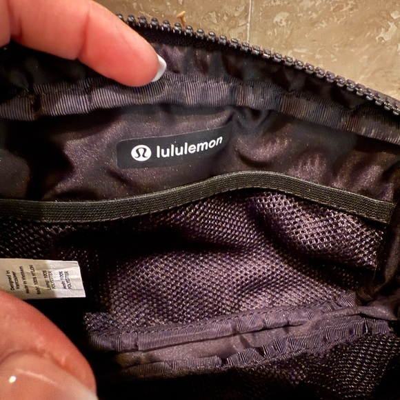 lululemon athletica Black Belt Bag for women - Picture 4 of 5